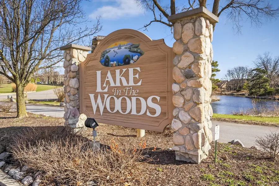 8025 Woodglen Lane #207, Downers Grove, IL 60516 - #2