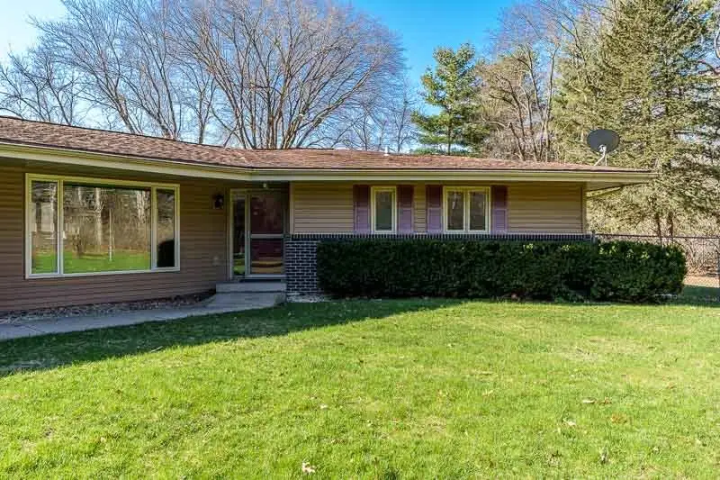 1920 Yale Bridge Road, South Beloit, IL 61080 - #1