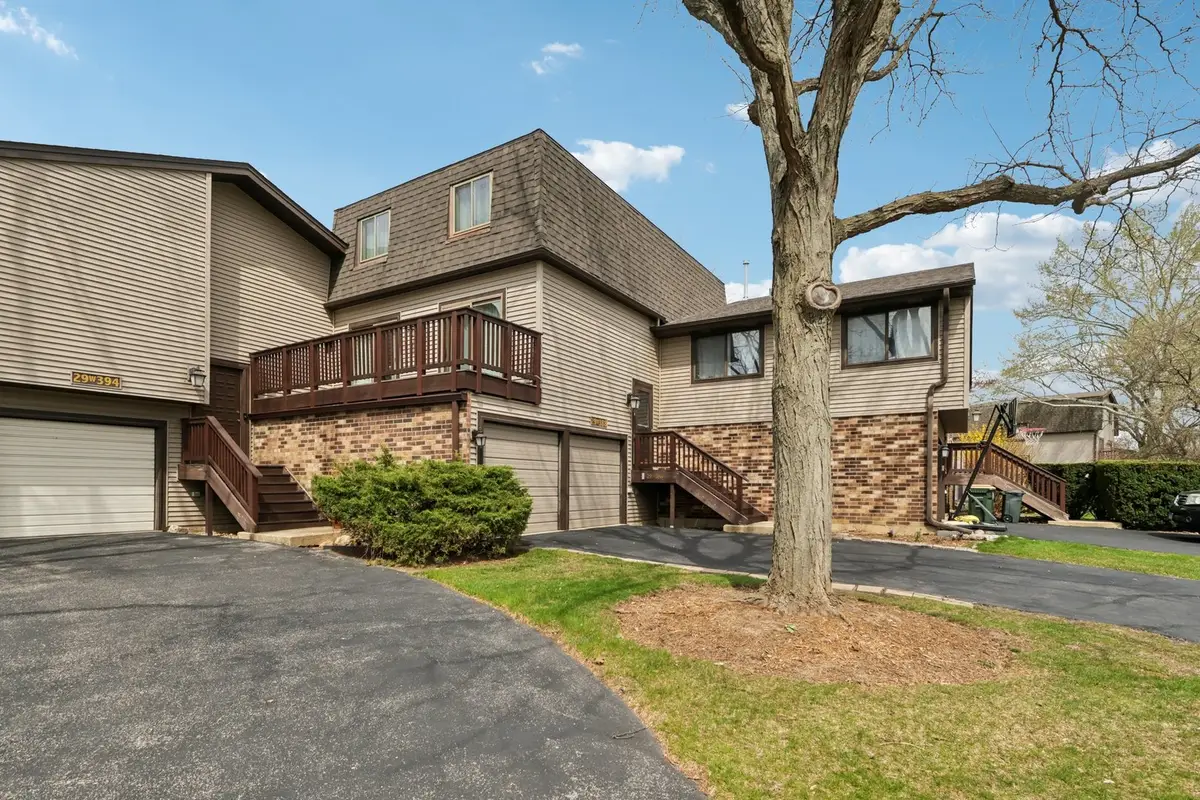 29W388 White Oak Drive, Warrenville, IL 60555 - #1