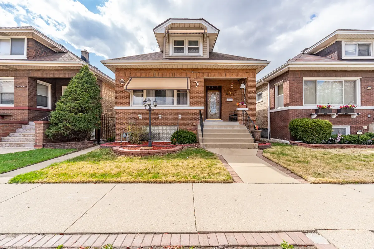 2710 Oak Park Avenue, Berwyn, IL 60402 - #1