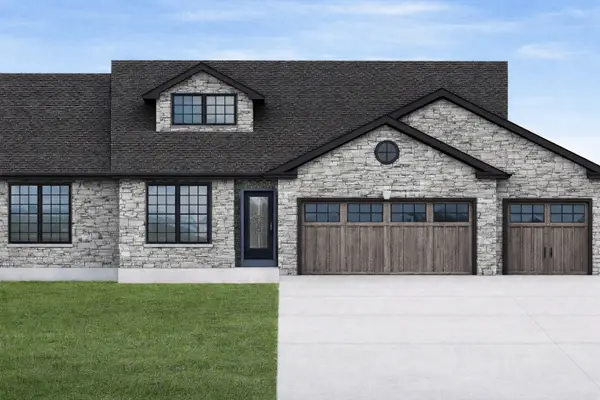 6031 Ryan Court, Bettendorf, IA 52722