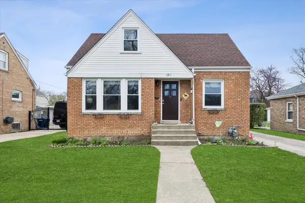 1511 Kemman Avenue, La Grange Park, IL 60526