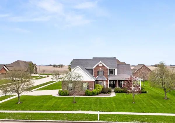 2213 Tyler Trail, Bloomington, IL 61704