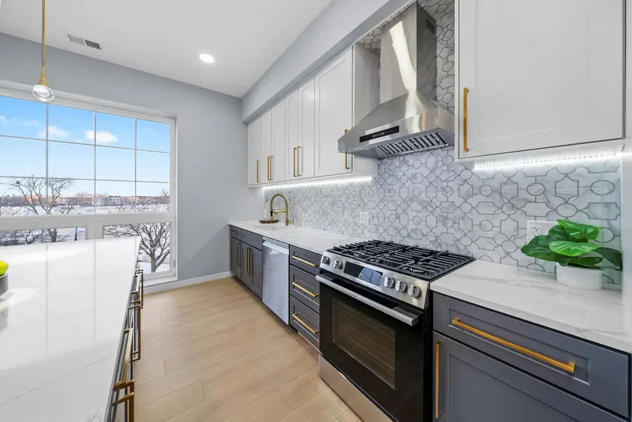 5830 N Lincoln Avenue #3E, Chicago, IL 60659 - #3