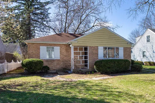 2325 Illinois Road, Northbrook, IL 60062