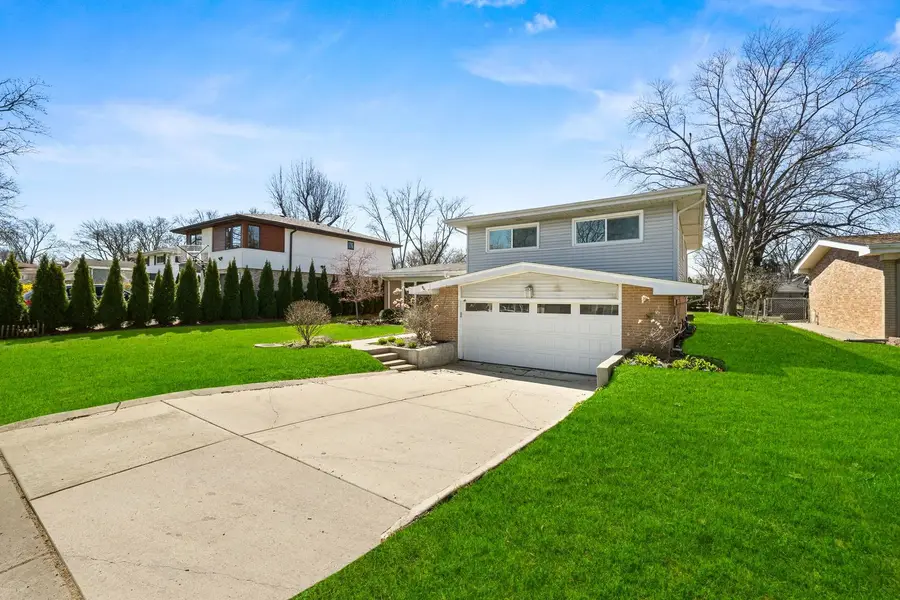 215 Hibbard Road, Wilmette, IL 60091 - #3