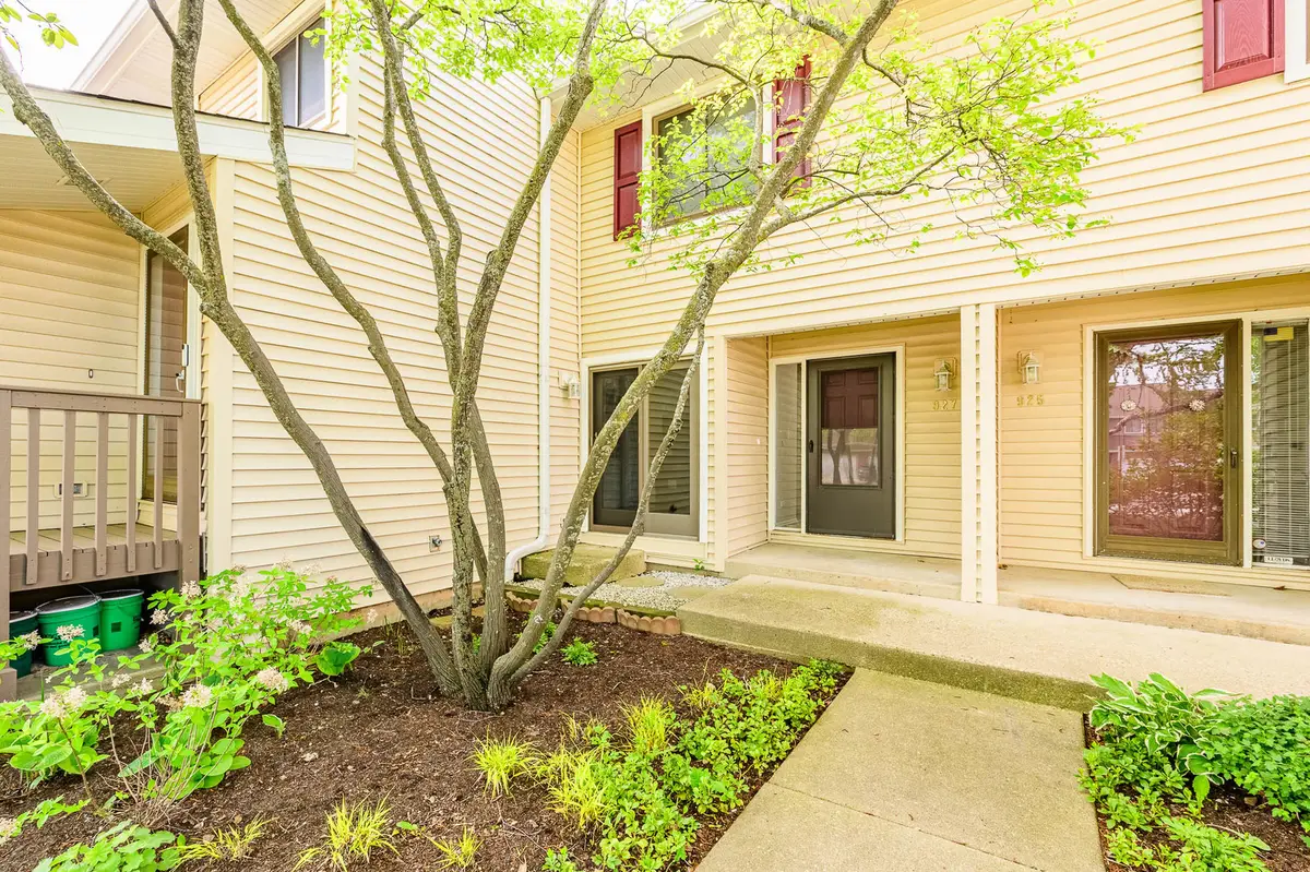 927 Hidden Lake Drive, Buffalo Grove, IL 60089 - #1