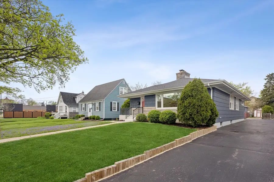 123 E Columbia Avenue, Elmhurst, IL 60126 - #2