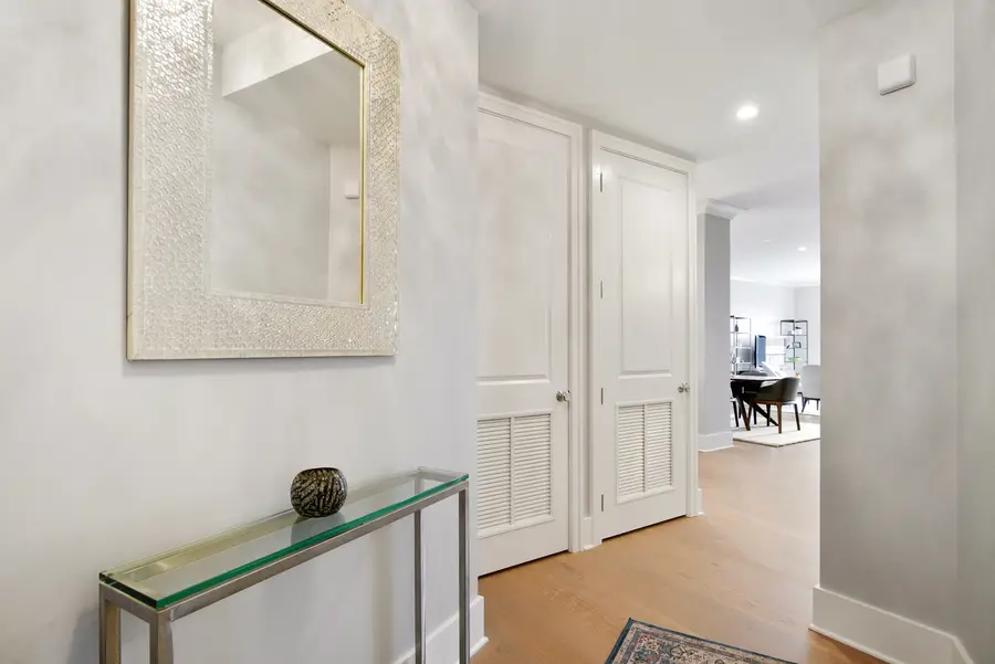 Address Withheld By Seller, Chicago, IL 60613 - #2