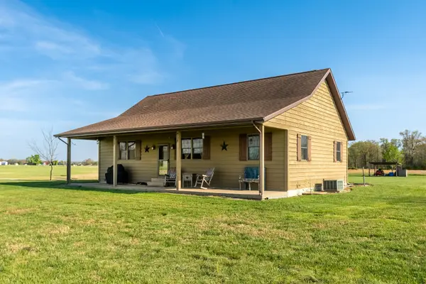 9242 E Park Street Road, Duquoin, IL 62832