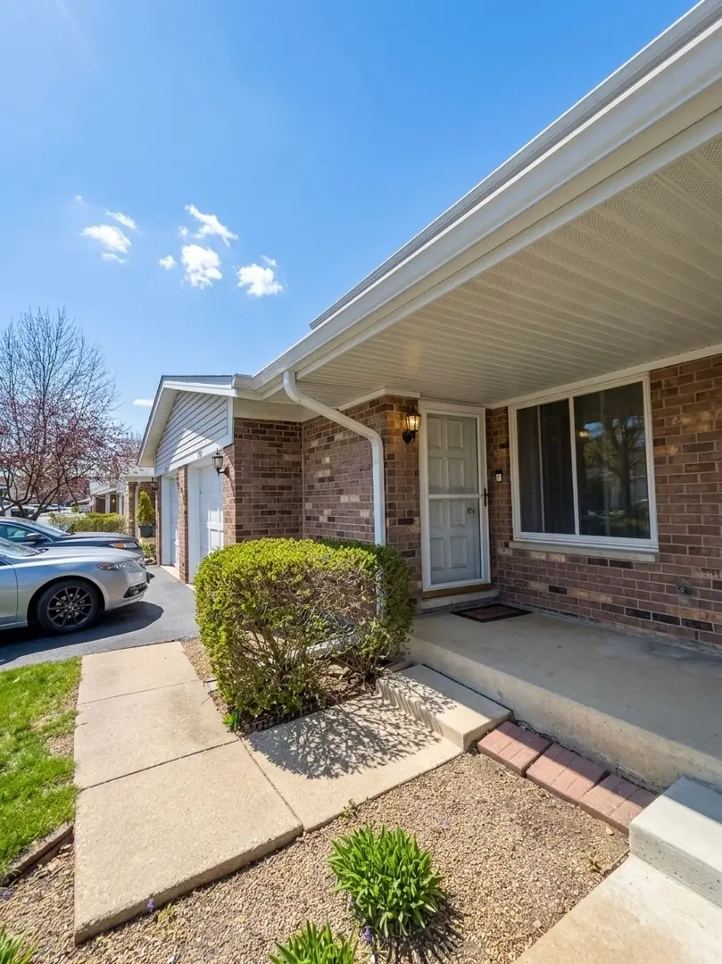 2000 N Hancock Drive N, Palatine, IL 60074 - #2