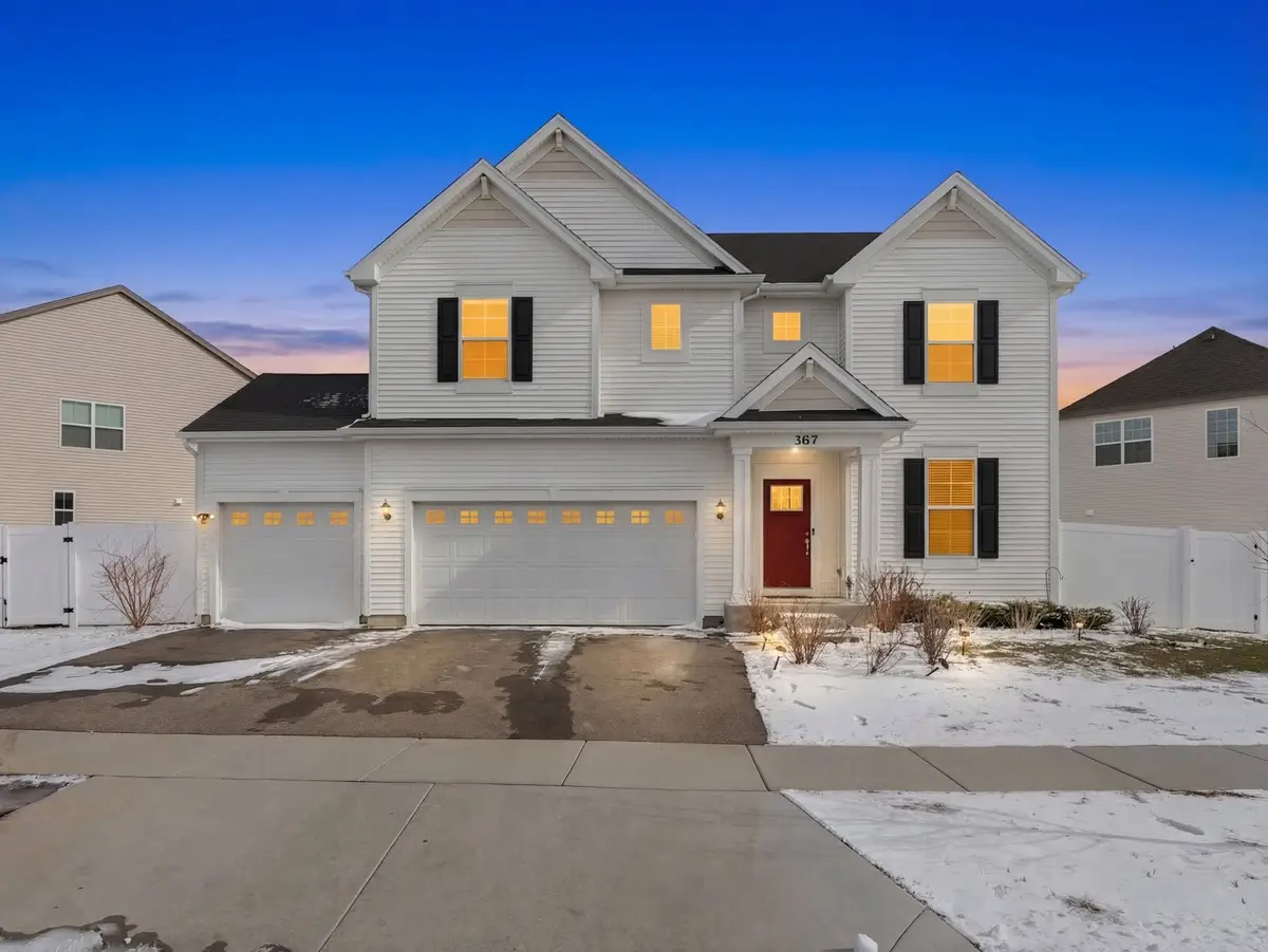 387 S Pointe Avenue, South Elgin, IL 60177 - #1
