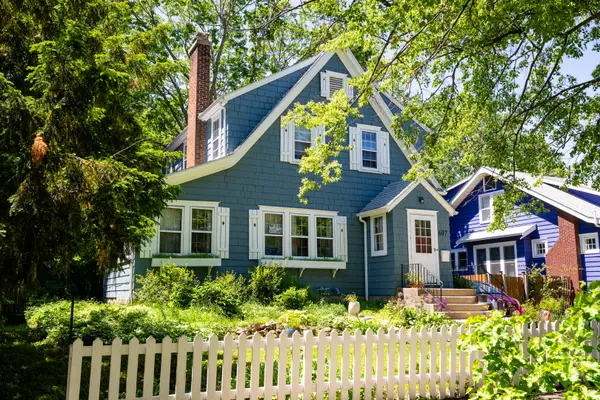 607 S New Street, Champaign, IL 61820