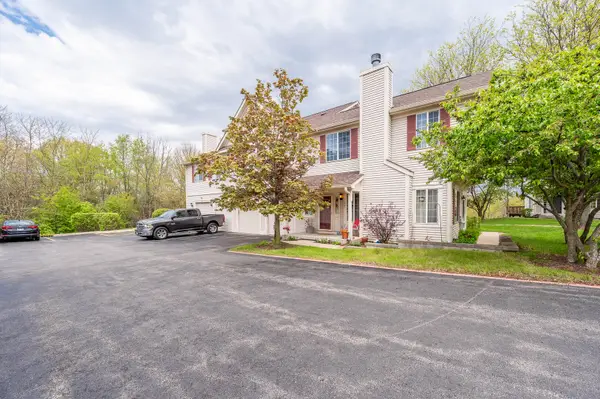 570 Foxridge Drive #B, Fox Lake, IL 60020