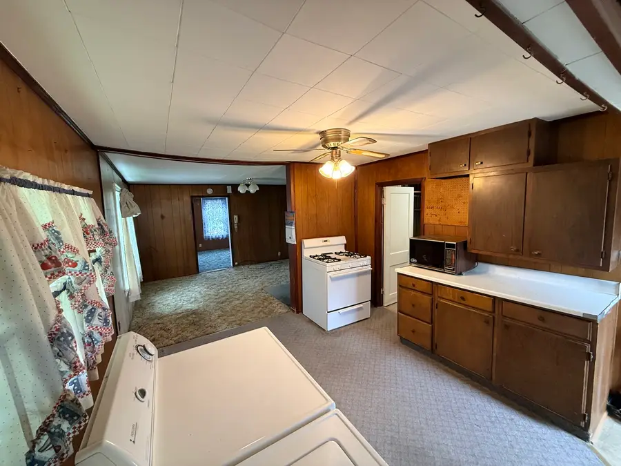 1317 S Nevada Avenue, Davenport, IA 52802 - #3