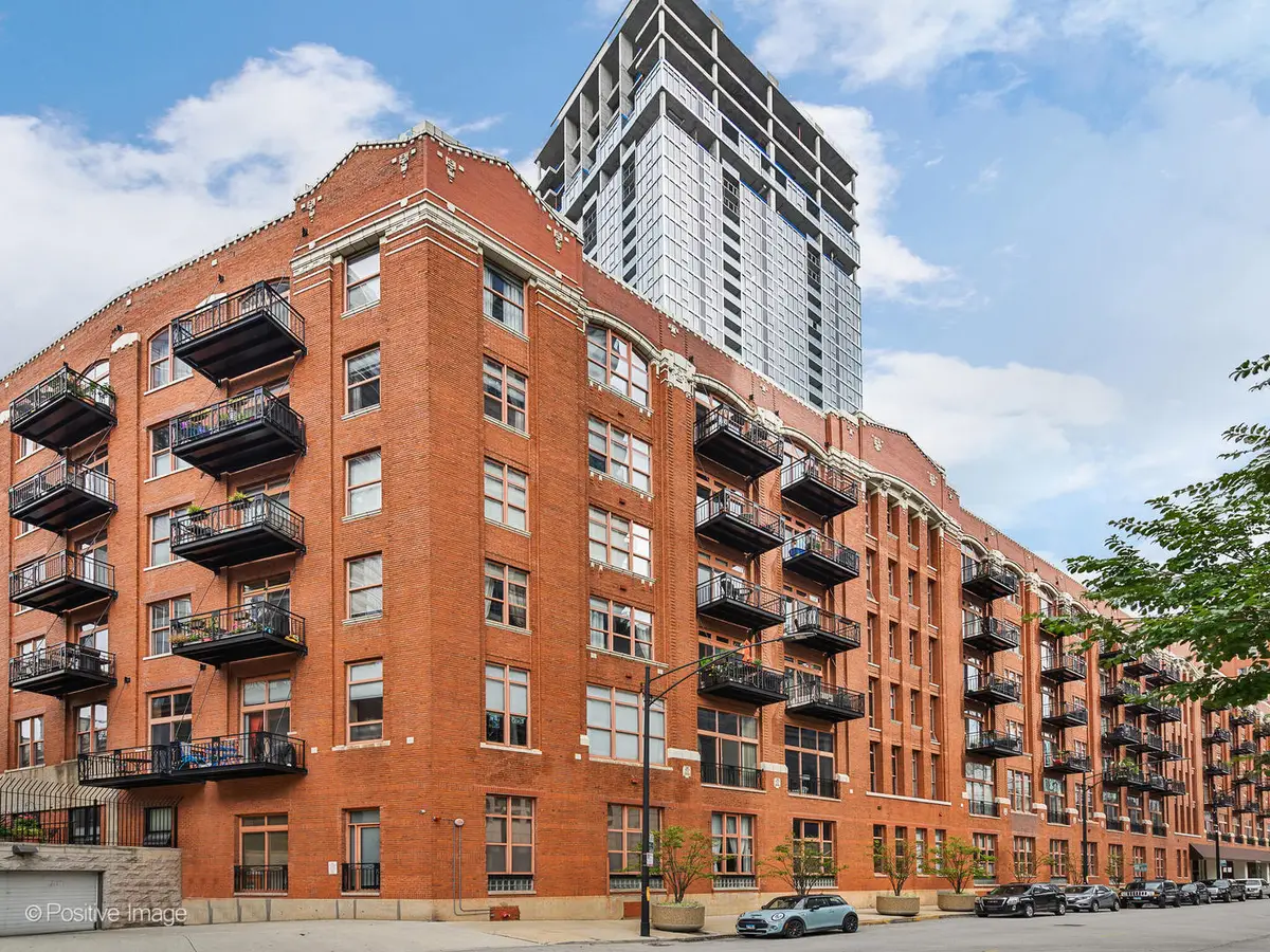 360 W Illinois Street #231, Chicago, IL 60654 - #1