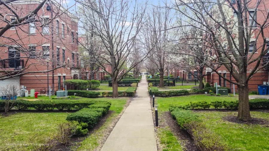 814 W 15th Place, Chicago, IL 60608 - #2