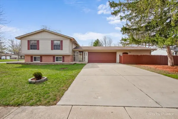 876 Darlington Lane, Crystal Lake, IL 60014