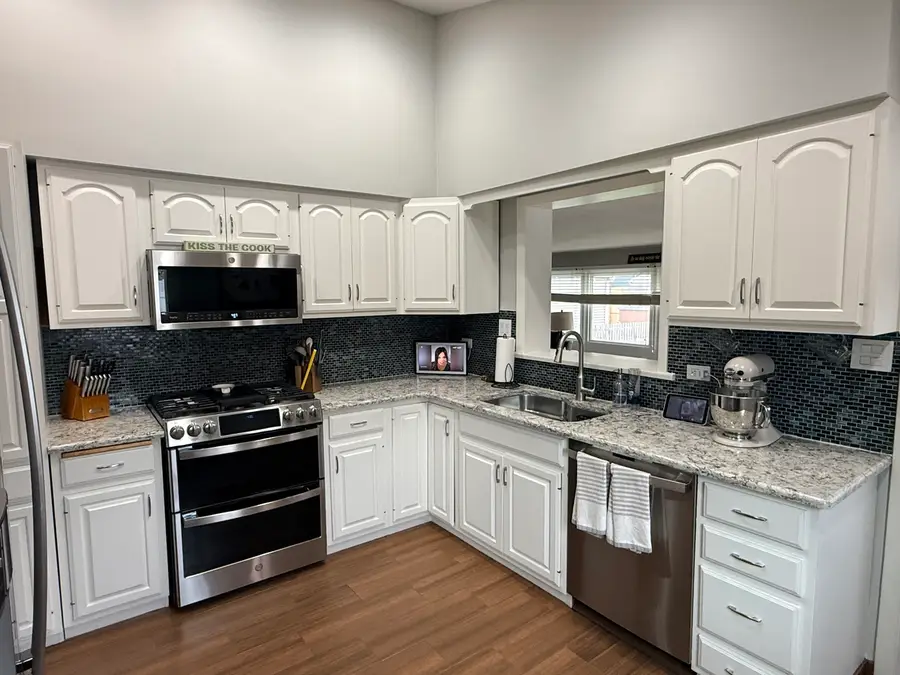 563 Coolidge Avenue, Glen Ellyn, IL 60137 - #2