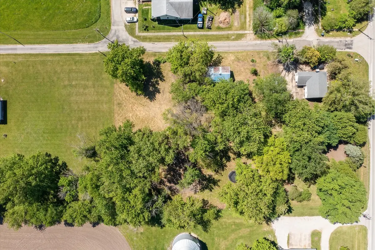 501 N State Street, Bellflower, IL 62174 - #1