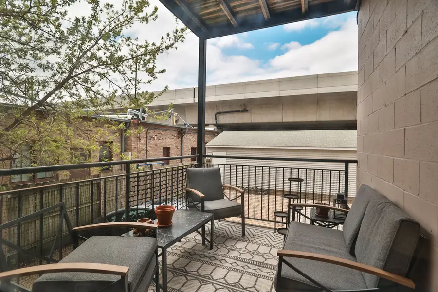 5206 N Winthrop Avenue #1, Chicago, IL 60640 - #3