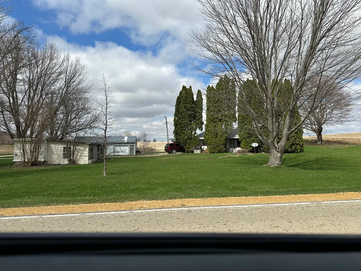 2999 Hartman Road, Chadwick, IL 61014 - #1