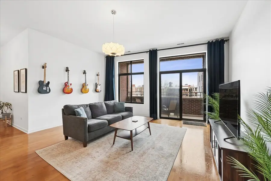 4420 N Clark Street #302, Chicago, IL 60640 - #2