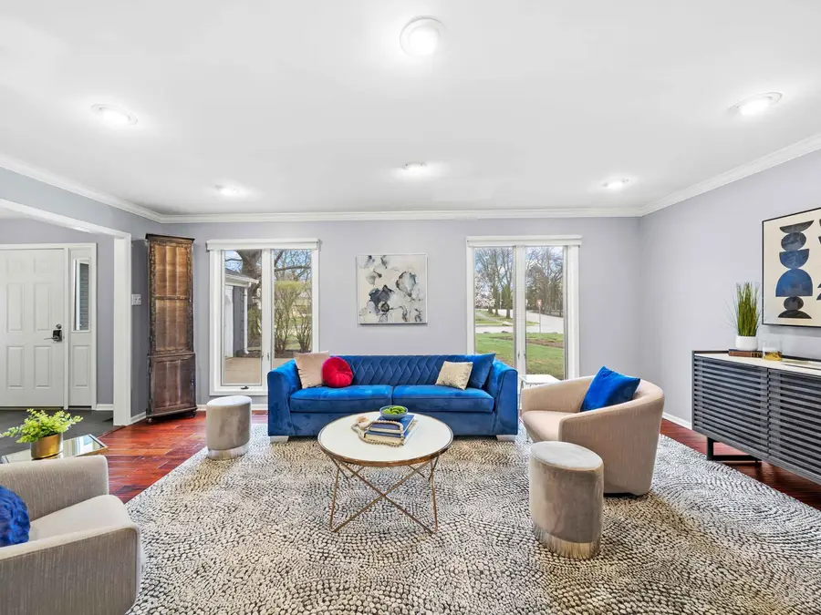 2409 The Strand, Northbrook, IL 60062 - #3