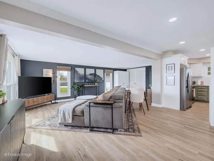 657 W Armitage Avenue, Elmhurst, IL 60126 - #3