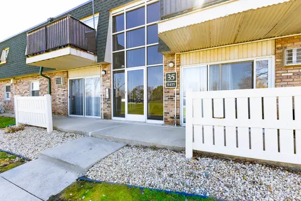 8431 W 99th Terrace #35-205, Palos Hills, IL 60465