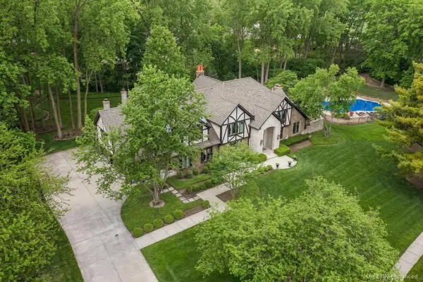 2455 Persimmon Drive, St. Charles, IL 60174