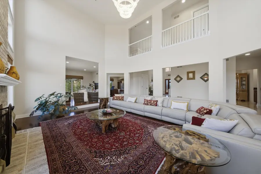 9 Falcon Lakes Drive, South Barrington, IL 60010 - #2