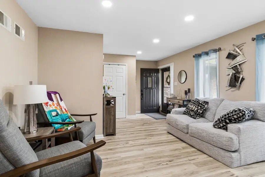 407 Greenfield Road, Shorewood, IL 60404 - #3