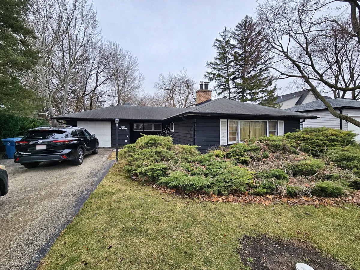 270 E Saint Charles Road, Elmhurst, IL 60126 - #1