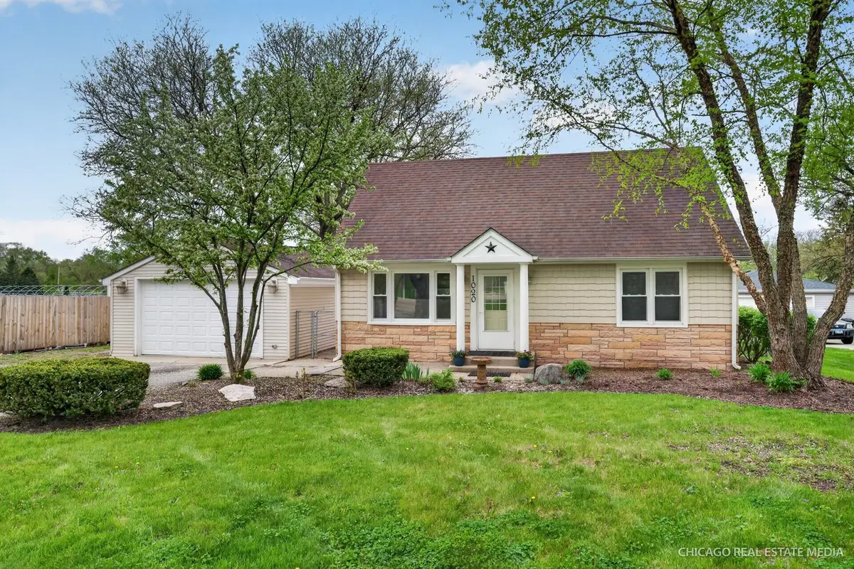 1020 Center Drive, South Elgin, IL 60177 - #1