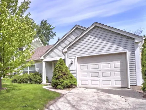 74 Bedford Road, Mundelein, IL 60060