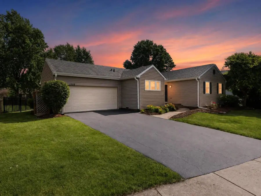 1328 Creighton Avenue, Naperville, IL 60565 - #3
