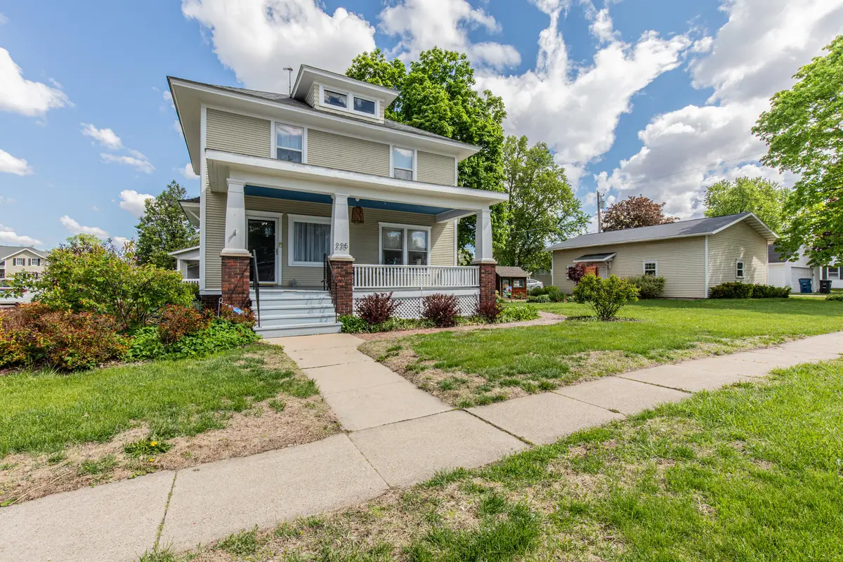 225 W Central Avenue, Princeton, IL 61356 - #1