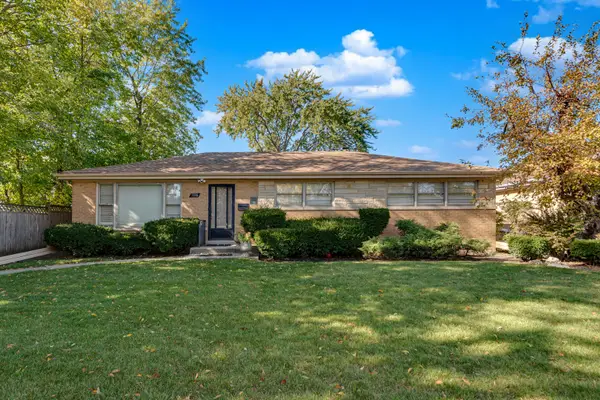7330 N Kilbourn Avenue, Lincolnwood, IL 60712