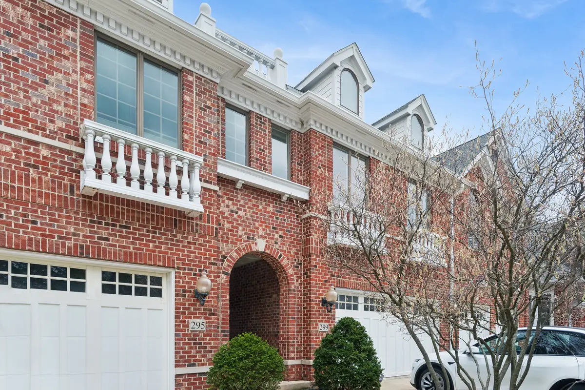 299 Arbor Glen Boulevard, Schaumburg, IL 60195 - #1