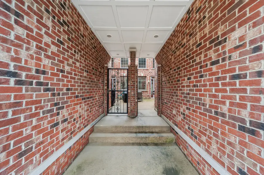 299 Arbor Glen Boulevard, Schaumburg, IL 60195 - #3