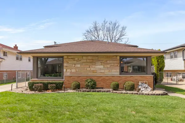 Address Withheld By Seller, Westchester, IL 60154