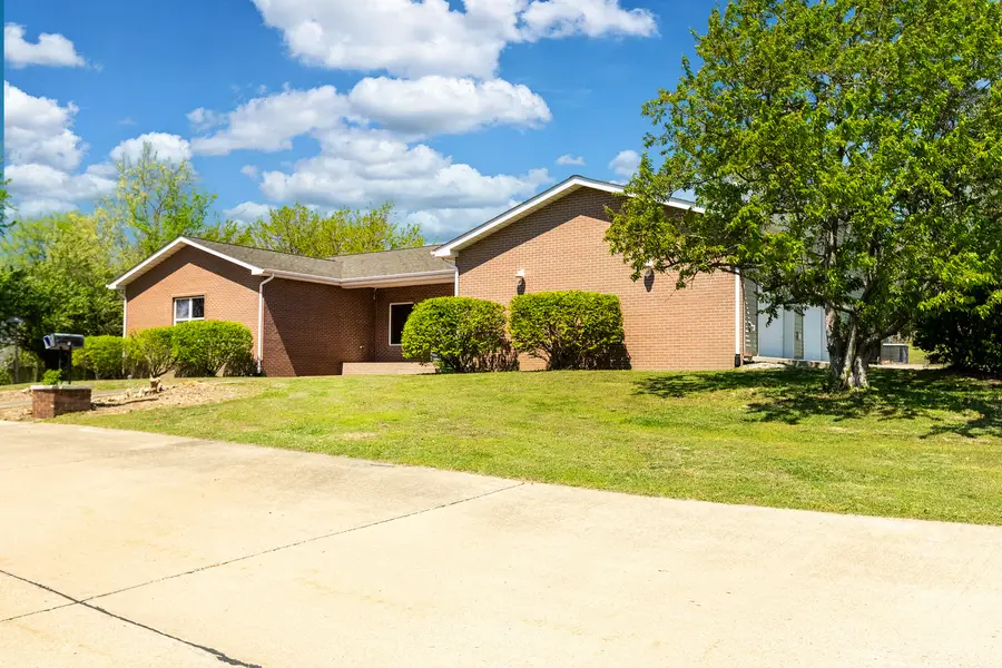 10 Peachtree Place, Harrisburg, IL 62946 - #2