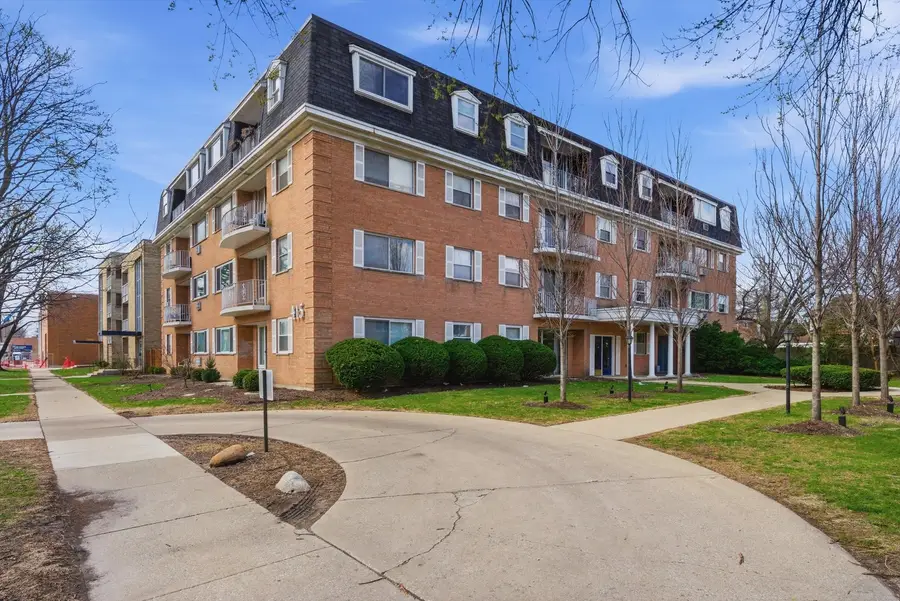 415 Wesley Avenue #21, Oak Park, IL 60302 - #2