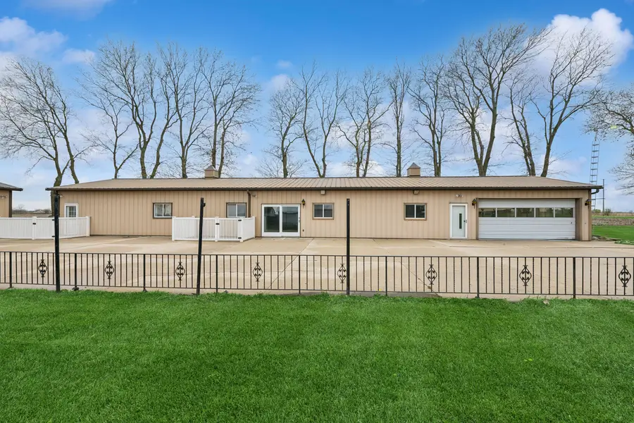 1430 N 30th Road, Ottawa, IL 61350 - #2