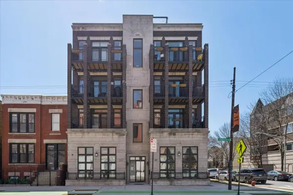 2257 W Belmont Avenue #1W, Chicago, IL 60618