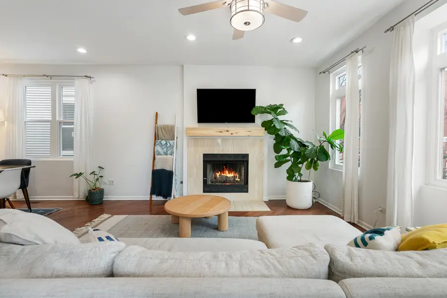 2839 N Wolcott Avenue #E, Chicago, IL 60657 - #3