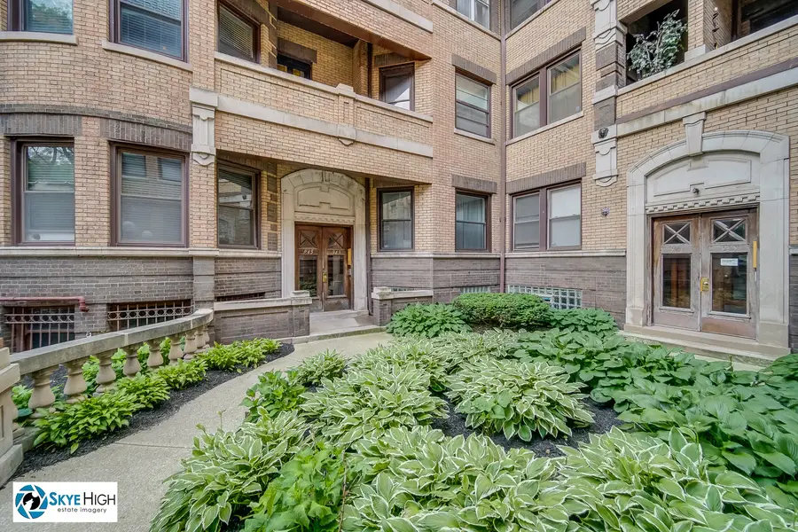 945 E Hyde Park Boulevard #2, Chicago, IL 60615 - #2