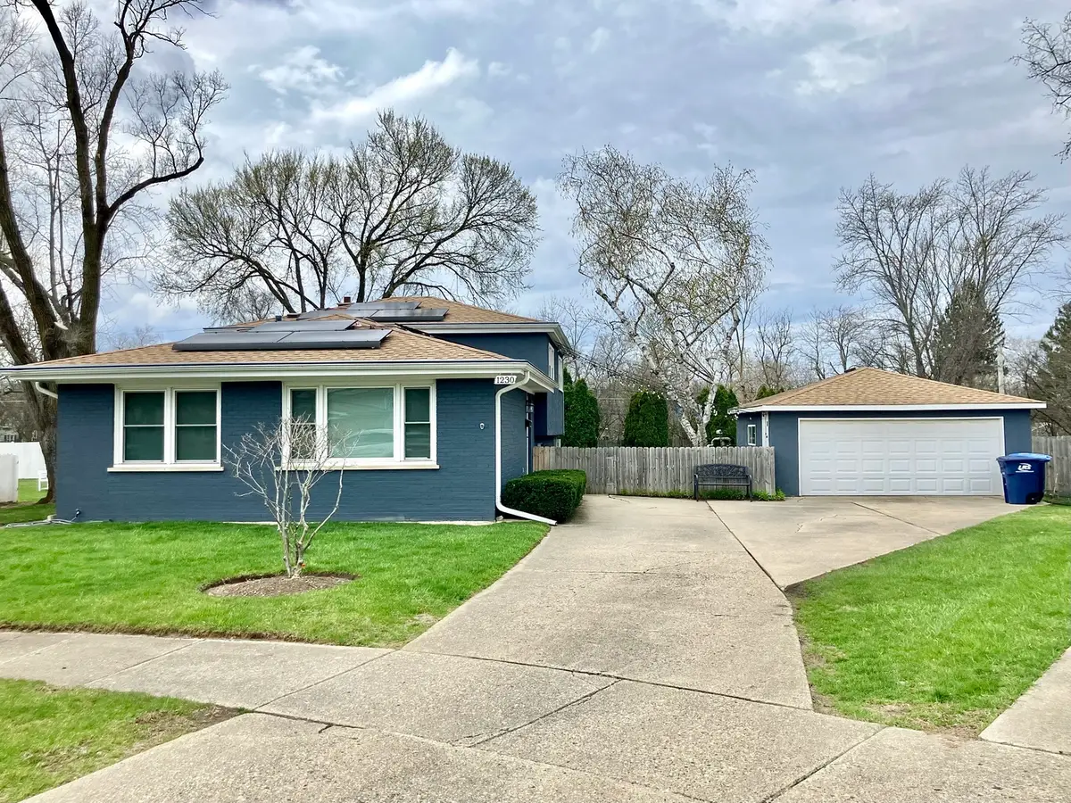 1230 Greenwood Court, Deerfield, IL 60015 - #1