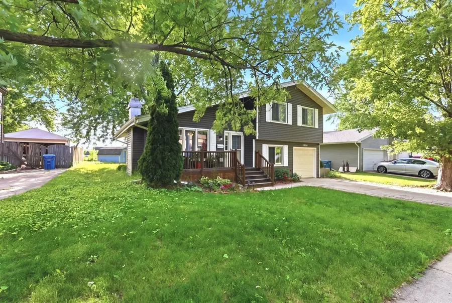 1240 Foxcroft Drive, Aurora, IL 60506 - #2